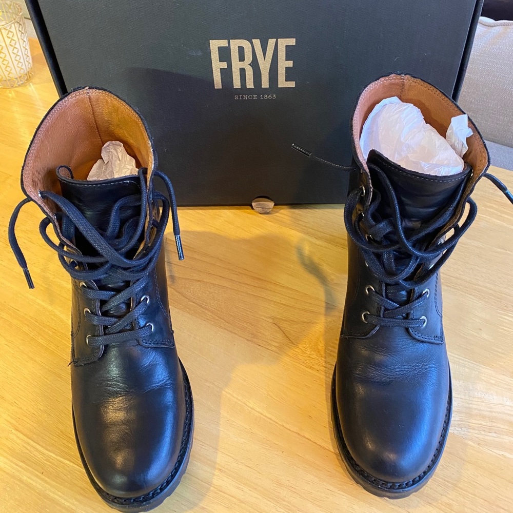 Frye Sabrina boot